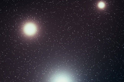 宇宙中充满了星星，星云和星系，宇宙中的太空尘埃，美丽的背景与星星，3d渲染
