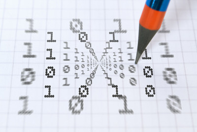 数字数据和一支铅笔