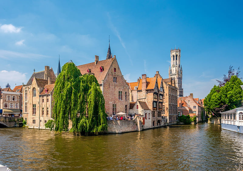 布鲁日(Brugge)城市景观与水渠