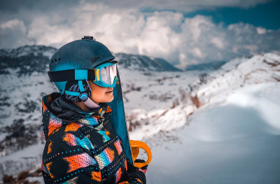 女性滑雪