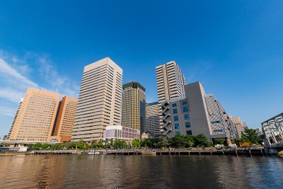Tennozu岛建筑在运河视图