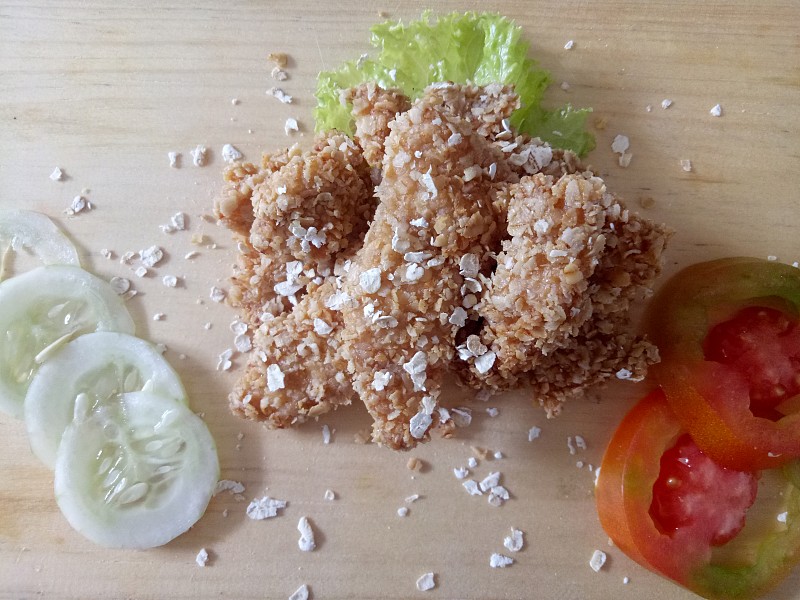 燕麦片脆皮鸡。