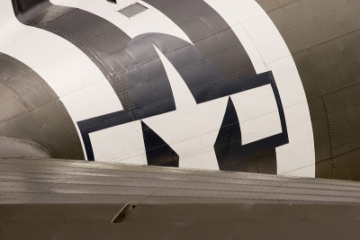 道格拉斯由c - 47组成架空列车