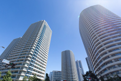 横滨港人未来的高层建筑和公寓