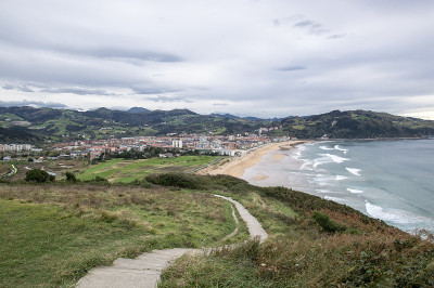 到达Zarautz