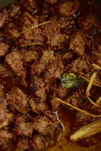 牛肉Rendang。传统的印尼菜在开斋节或Idul Fitri