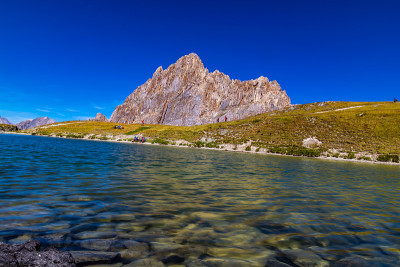 在落基山脉桌子脚下徒步旅行(Maira Valley——Cuneo)