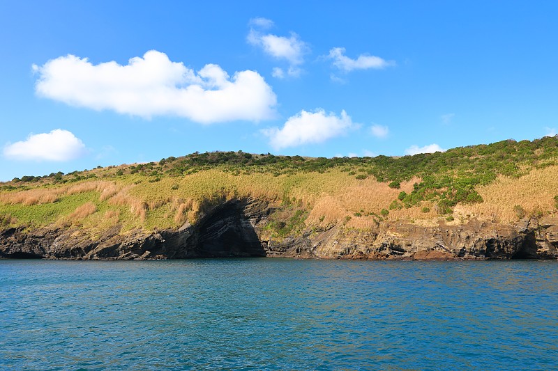 岛屿，岛屿，济州岛，无人岛，悬崖，大海，海浪，无人岛，潜艇，熔岩，旅游景点，游轮，