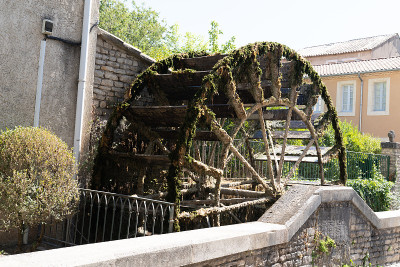 运河车轮老水磨L'Isle-sur-la-Sorgue Vaucluse阿维尼翁法国