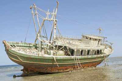船只在埃及海岸搁浅