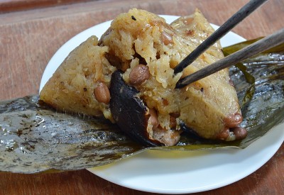 糯米蒸猪肉和咸蛋