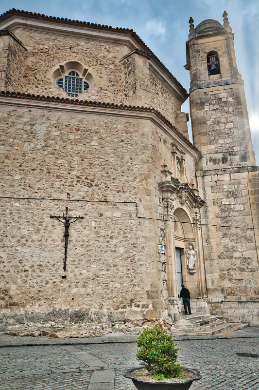 'Iglesia de San Pedro'，圣。圣彼得教堂，位于西班牙昆卡
