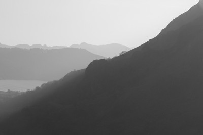 山脉剪影