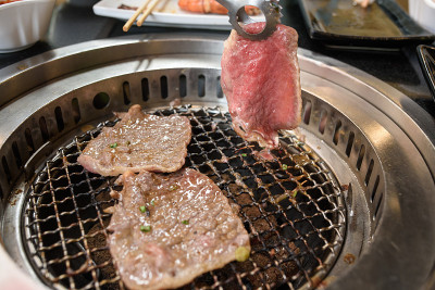 热和牛烧串(日式料理)