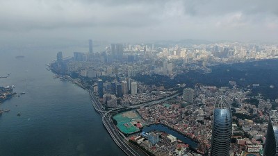 下雨天的小城市风景