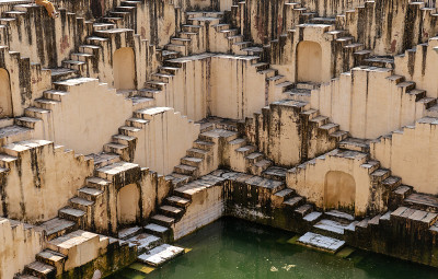 Stepwell Meena ka Kund 在印度阿梅尔