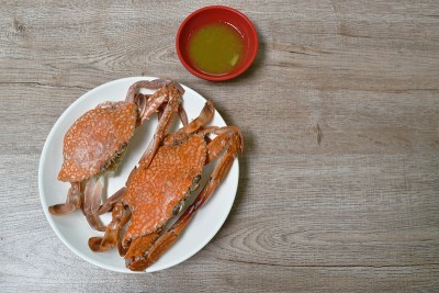 清蒸花蟹蘸泰国辣味海鲜酱