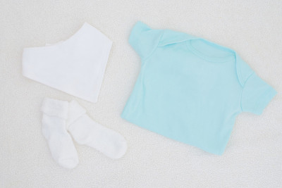 婴儿新生服装-工作室从上面拍摄