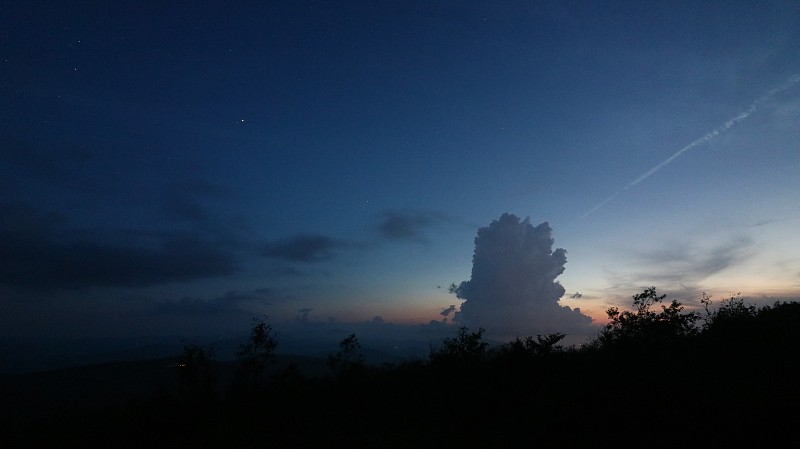 在白天和夜晚之间
