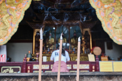 宗教，熏香和崇拜