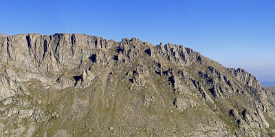 山脊全景