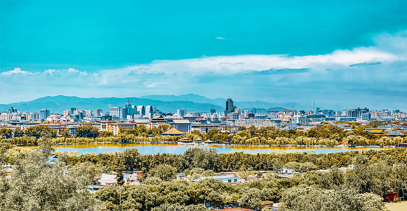 景山公园，俯瞰北京城市全景。