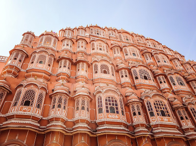 印度拉贾斯坦邦斋浦尔的Hawa Mahal(风之宫)美丽的建筑景观