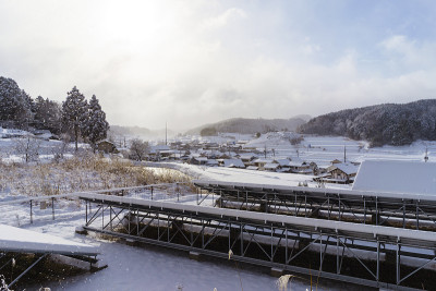 冬天下雪了，天气晴朗