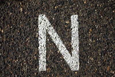 字母N