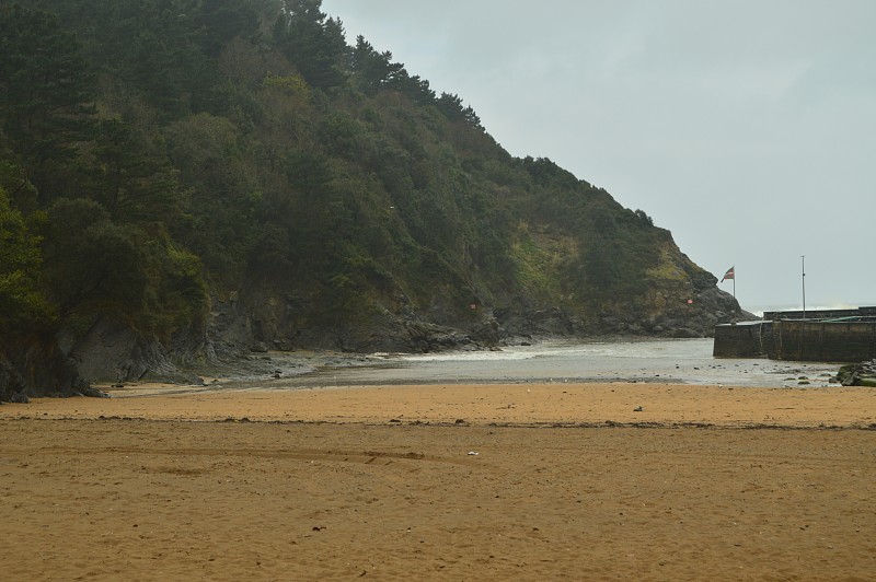 美丽的照片捕捉的宏伟的海滩。自然景观旅行。