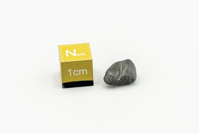 Black magnetic Tektite Meteorite called Atacamaite
