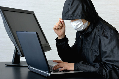 网络犯罪图像，黑客利用个人电脑