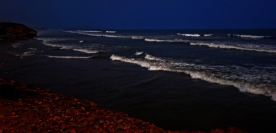 夜晚的非洲海岸