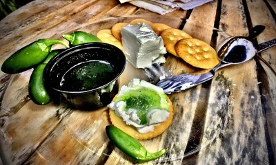 自制jalapeño奶油芝士饼干果冻