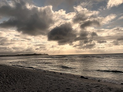 关岛Gun Beach的美丽日落