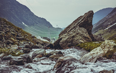 罗马尼亚，transagarasan，山涧急流