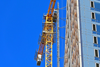 起重机及高层建筑工地