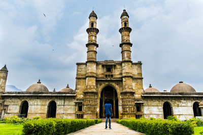Champaner，传统清真寺的人
