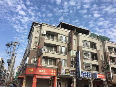建筑与蓝天，台中，台湾