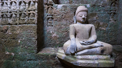 缅甸Mrauk U的佛像