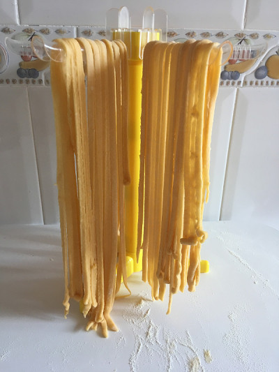 在家做新鲜的意大利面