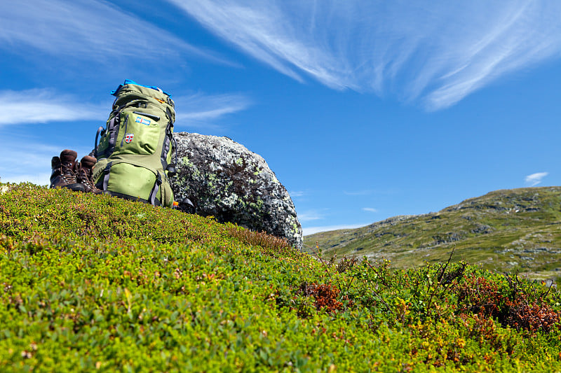 背包和登山靴