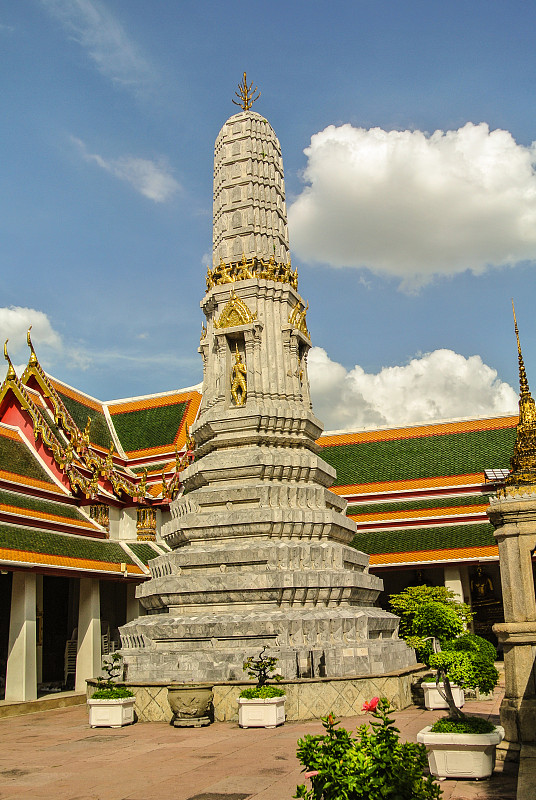 泰国曼谷卧佛寺宝塔