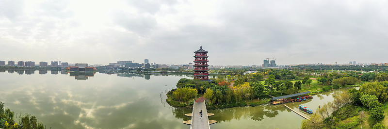 鸟瞰东莞华阳湖湿地公园的春天