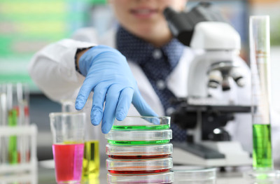 接受过医学教育的女性