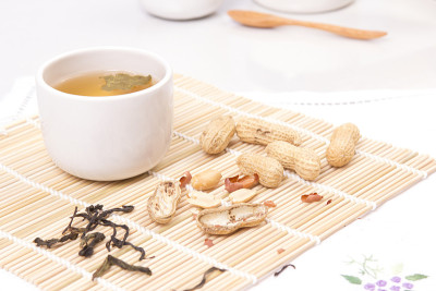 干茶，热茶。
