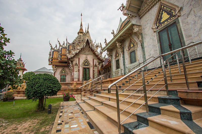 泰国那空帕翁的西沙通寺