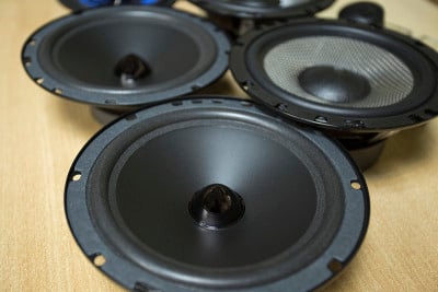 С基于“增大化现实”技术的音频系统。汽车音乐。