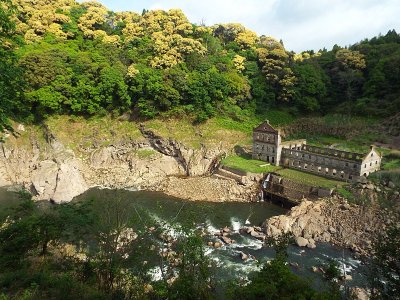 日本鹿儿岛松木瀑布