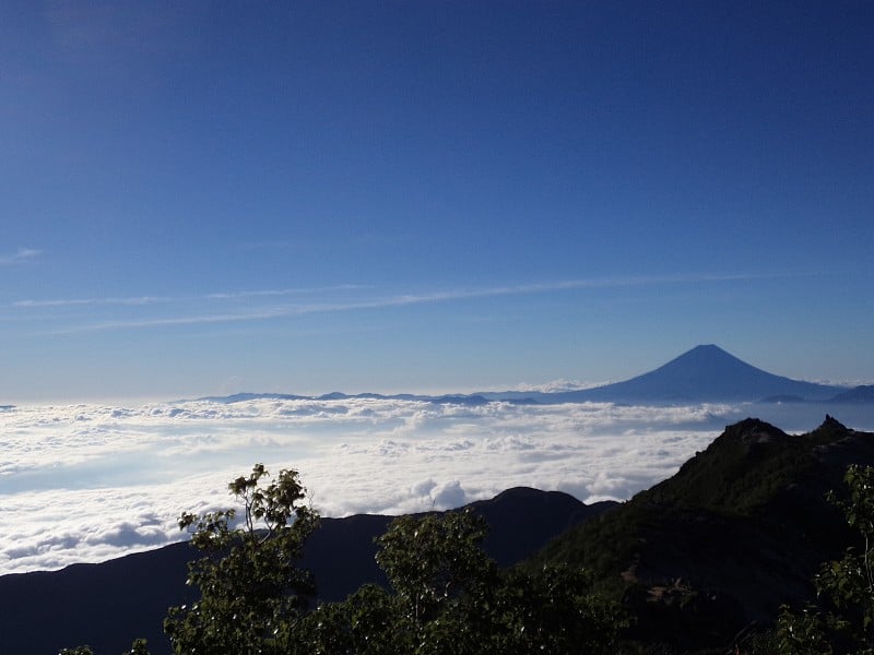 位于日本的南阿尔卑斯山山脉